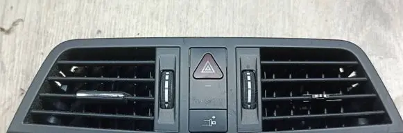 Mercedes-Benz E C207 W207 Dash center air vent grill A2078300054