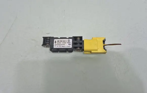 Volkswagen Touareg I Airbag deployment crash/impact sensor 4B0959643E