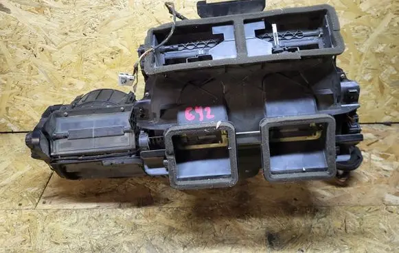 BMW 3 E90 E91 Interior heater climate box assembly 985326F