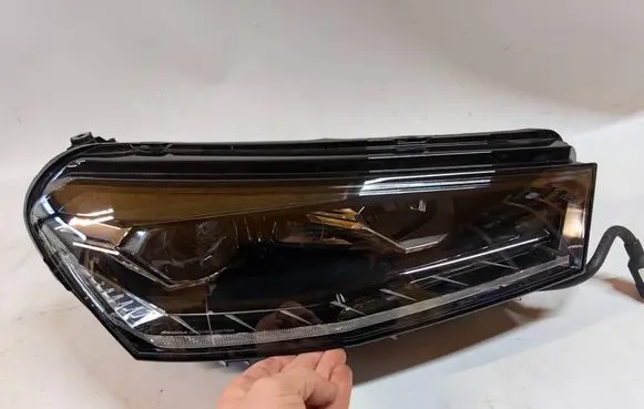 Skoda Fabia Mk4 (6VA) Headlight/headlamp 6VB941016B