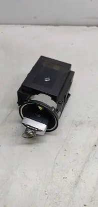 Volkswagen PASSAT B6 Ignition lock 3c0905843q