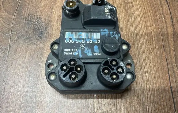 Mercedes-Benz E W124 Combustion control unit/module 0065455332