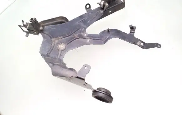 Volkswagen Touareg I Webasto auxiliary heater mount bracket 7L0819750G 7L0819735B