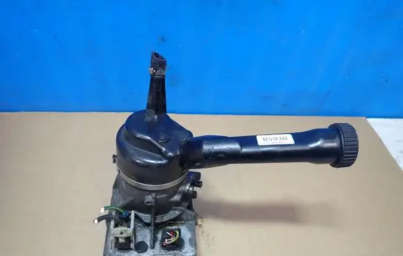 Peugeot 308 Power steering pump 9673536580 A0025878