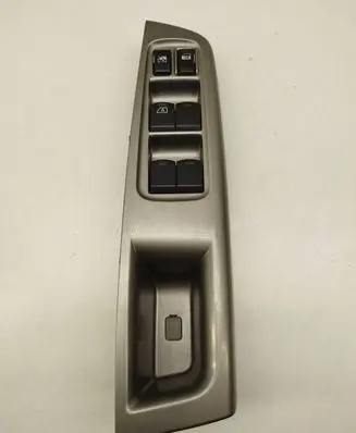 Subaru Impreza III Electric window control switch 1573939