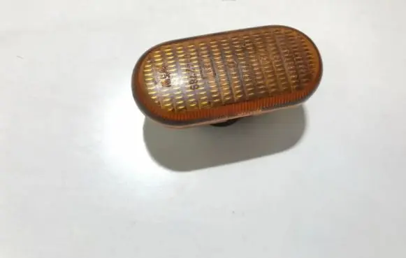 Renault Laguna I Front fender indicator light 0142789