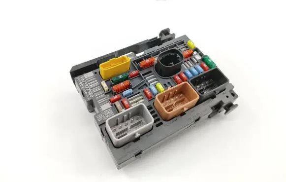 Citroen Berlingo Fuse box set 9675877980