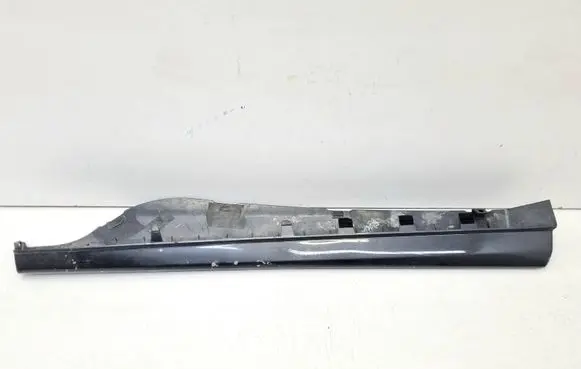 McLaren 570S Front door trim (molding) 13AA588CP