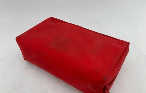 Audi A6 S6 C7 4G First aid kit DIN13164