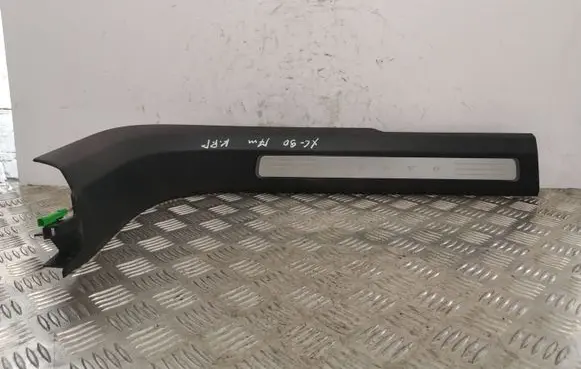 Volvo XC90 Side skirt front trim 31363642