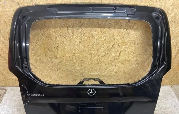 Mercedes-Benz V Class W447 Tailgate/trunk/boot lid A477421014