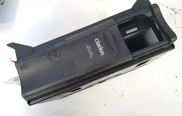 Peugeot 607 CD/DVD changer 9636561780