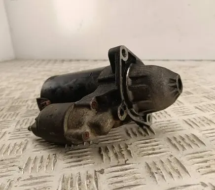 BMW X5 E70 Starter motor 0001115046