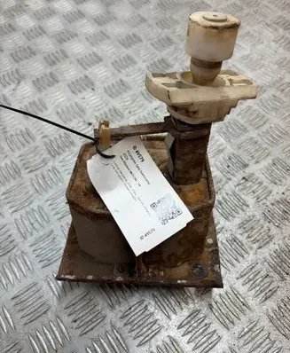 Seat Alhambra (Mk1) Spare wheel mounting bracket 
