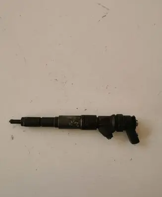 BMW 5 E60 E61 Fuel injector 0445110212
