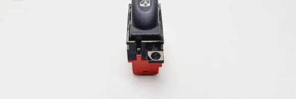 Renault Laguna I Electric window control switch 7700417485B
