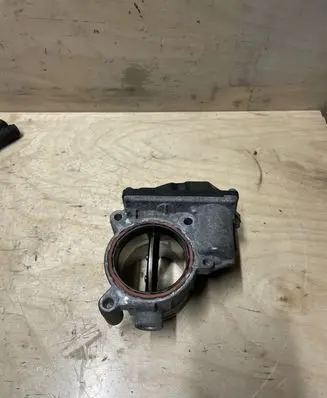 Volkswagen Amarok Throttle valve 03L128063S A2C32356700