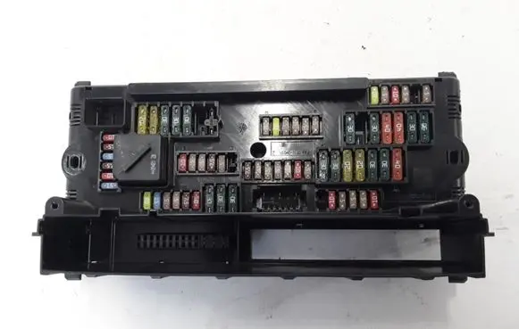 BMW 5 F10 F11 Fuse module