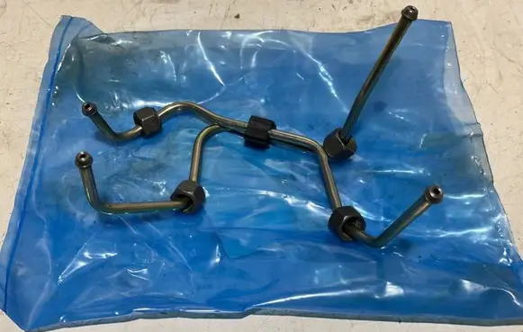 Citroen C8 Fuel injector supply line/pipe 1570a2