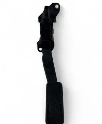 Accelerator throttle pedal