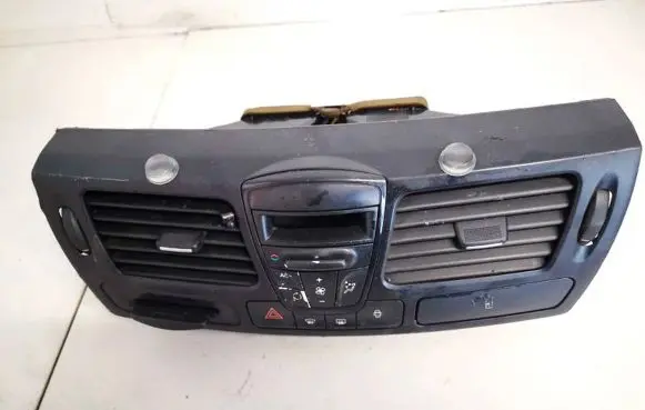 Renault Laguna III Climate control unit 275100001r