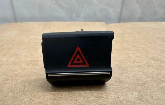 Volkswagen Amarok Hazard light switch 2H6953235A