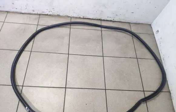 Lexus RX 450H Rubber seal rear door 623310E070
