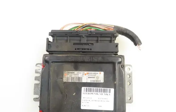 Renault Kangoo I Engine control unit/module 8200109024 S110130088B