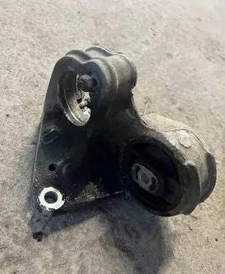 Citroen Berlingo Driveshaft support bearing bracket 