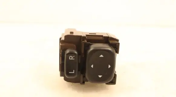 Toyota Avensis T270 Wing mirror switch 183647