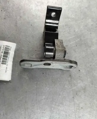 Volvo XC40 Rear door upper hinge 31479748