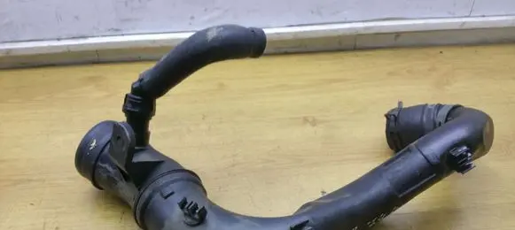 Audi A3 S3 8L Turbo air intake inlet pipe/hose 1J0129654