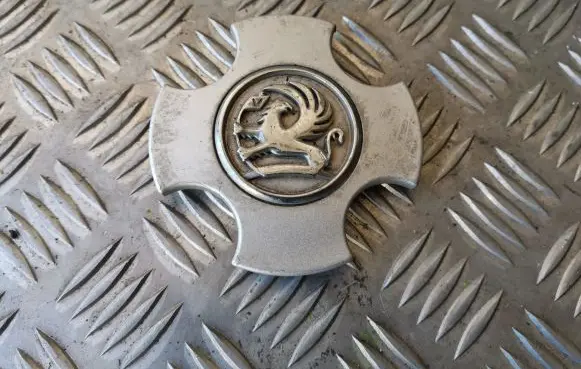 Opel Vectra B Original wheel cap 90496305 9191534 2512689
