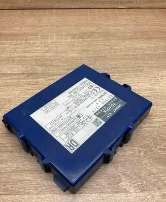 Toyota Prius (XW30) Keyless (KESSY) go control unit/module 8999047050 2325005213
