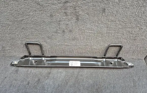 Audi Q7 4M ISOFIX Bracket 8S0881545