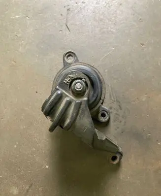 SsangYong Korando Engine mount bracket 2072034000 2072034100