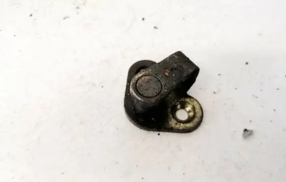Peugeot 206 Front door lock loop/hook striker 