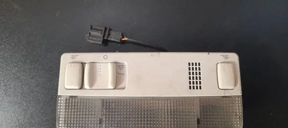 Volkswagen Golf IV Headlining lighting console trim 3B0947105C