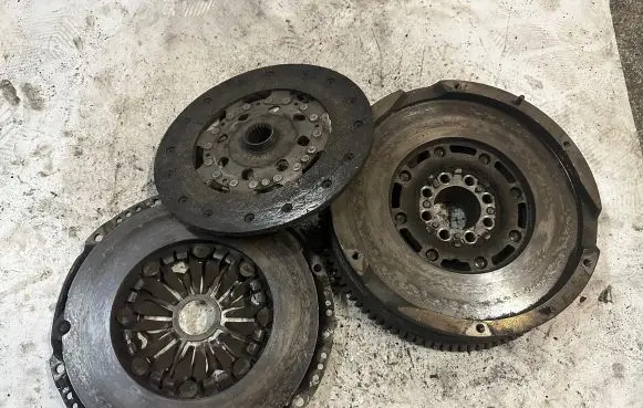 Lexus IS 220D-250-350 Clutch set kit