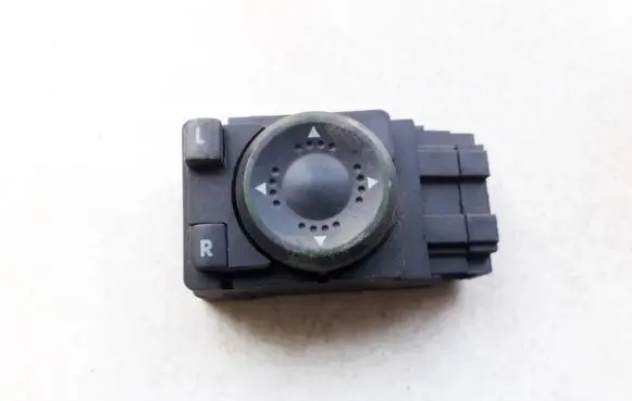 Volkswagen PASSAT B5 Wing mirror switch 3b1959565