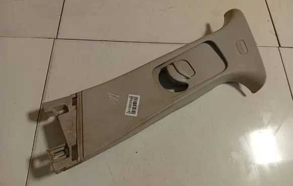 Peugeot 307 (B) pillar trim (top) 9647398877