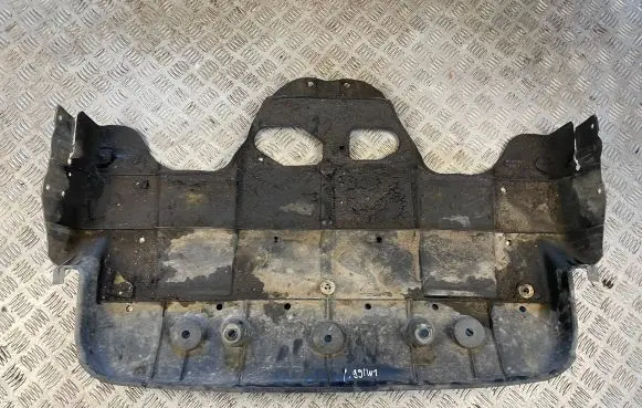 Subaru Impreza I Engine splash shield/under tray