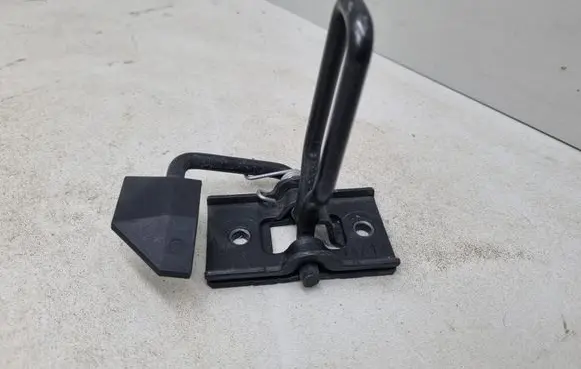 BMW i3 Engine bonnet/hood lock/latch loop/hook 7314888 731488806