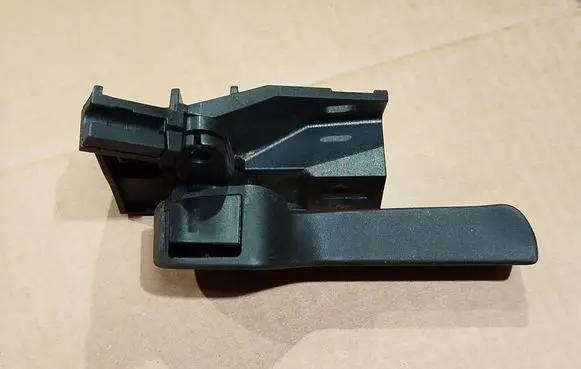 Volkswagen PASSAT B6 Engine bonnet (hood) release handle 1K1823633