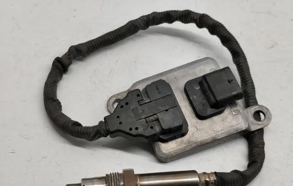 Mercedes-Benz Sprinter W906 Lambda probe sensor A0009050008 0009050008