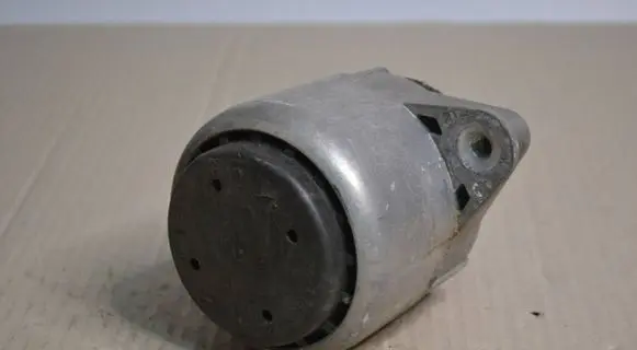 Porsche Panamera (970) Engine mount bracket 94837505812