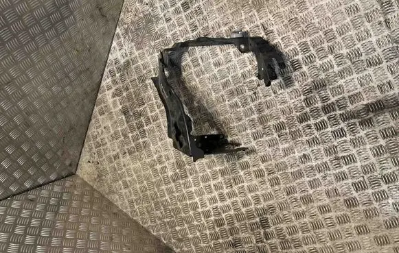 Mercedes-Benz E W211 Headlight/headlamp mounting bracket A2116200316 2116200718