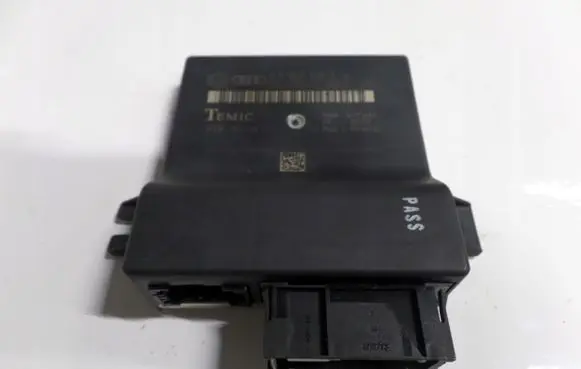 Audi A6 S6 C6 4F Gateway control module 4F0907468B