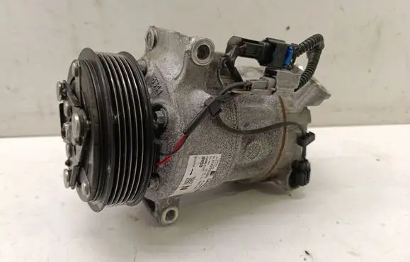 Nissan Qashqai J12 Air conditioning (A/C) compressor (pump) 926006UB0A