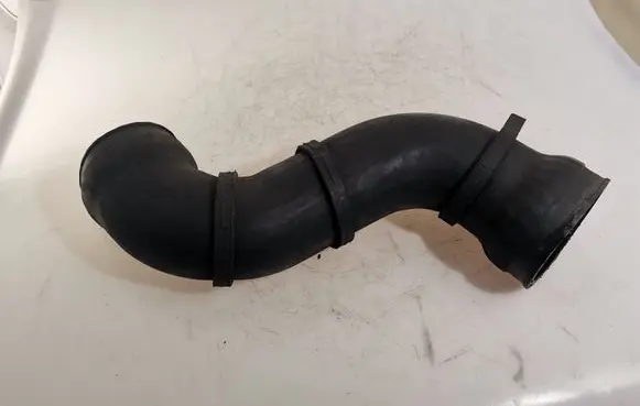 Audi TT Mk1 Intercooler hose/pipe 8L9145790A